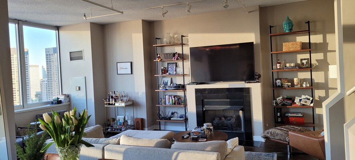 Foto principal - 737 W Washington Blvd