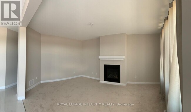 Building Photo - 160 Aquarium Ave