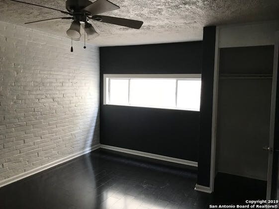 Building Photo - 408 Ira Ave