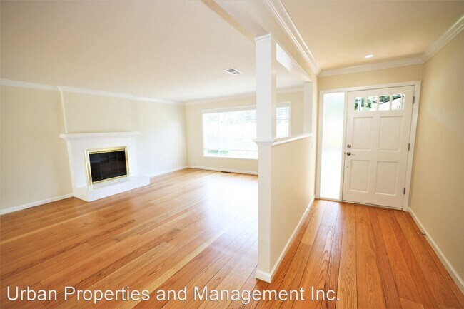 Building Photo - 3 br, 2 bath House - 2263 Carmelita Drive