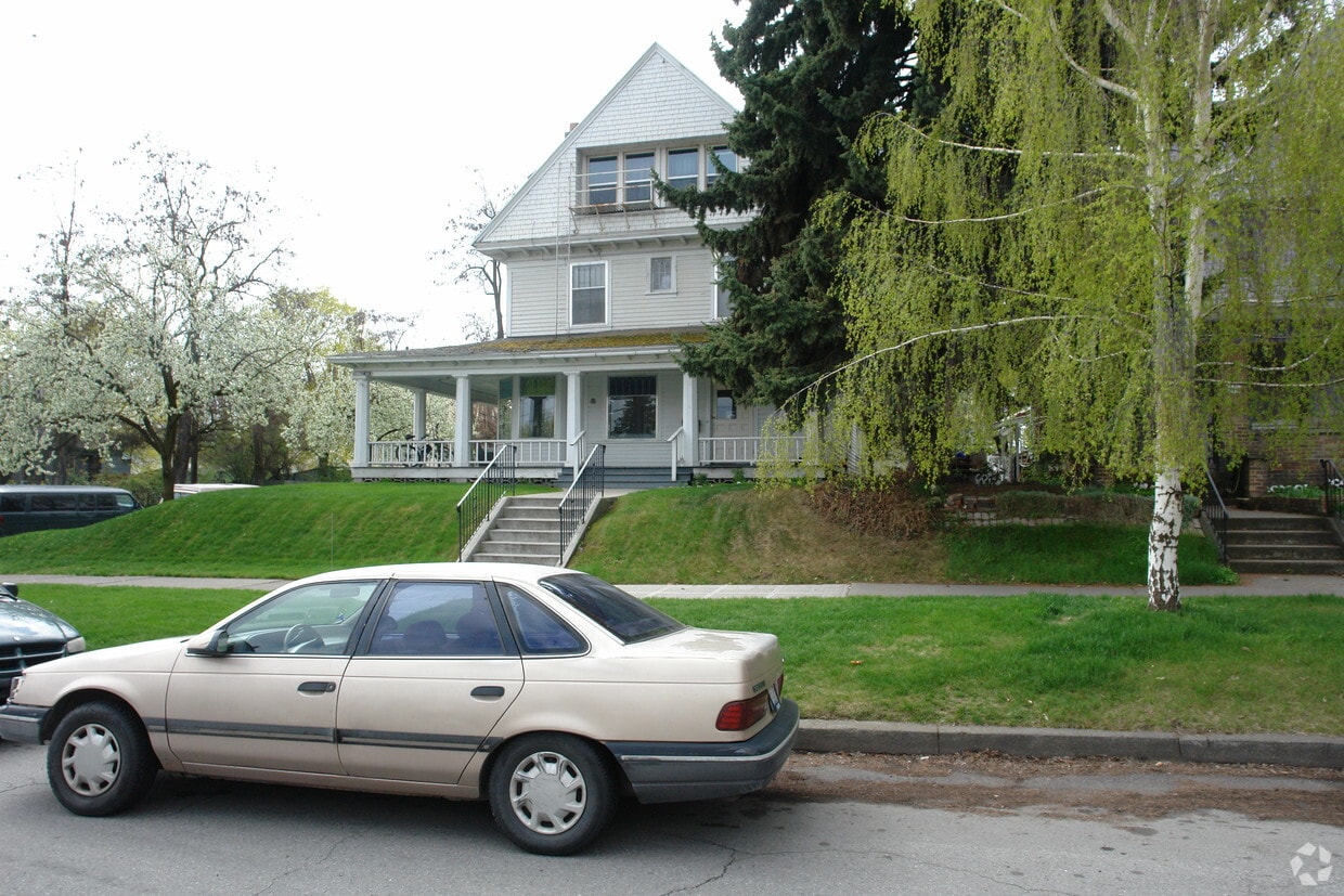 Building Photo - 1803 W Pacific Ave