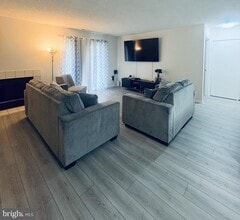 Building Photo - 1222 Ravens Crest Dr
