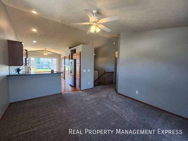 Building Photo - 4809 S Emma Ln