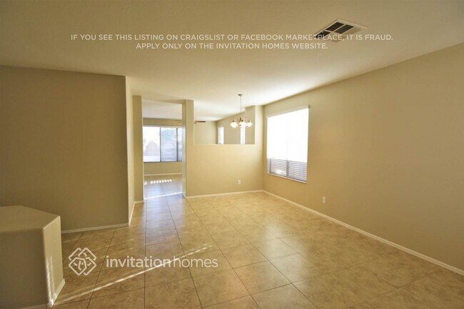 Building Photo - 14921 W Lisbon Ln