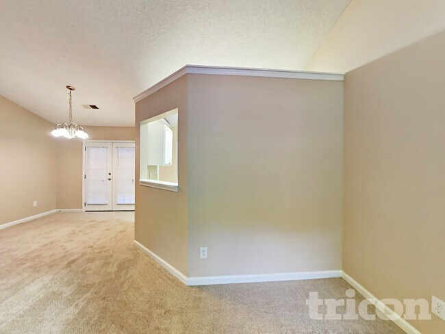 Foto del edificio - 2033 Pine Cone Dr SW