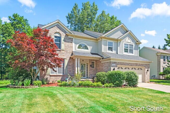 Building Photo - Kentwood Forest Hills 5 bed 4 bath home