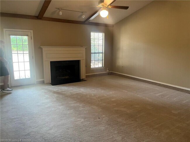 Foto del edificio - 8207 Yorktown Rd