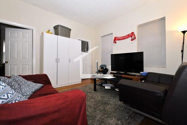 Foto del edificio - 894 Huntington Ave