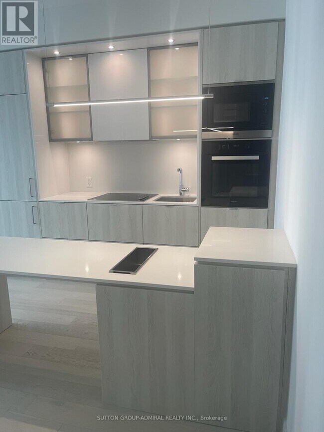 Photo du bâtiment - 11 Yorkville Ave