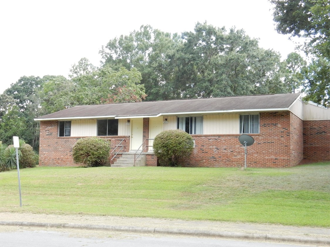 Primary Photo - 503 Ryan Ave