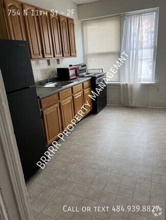 Building Photo - 754 N 11th St
