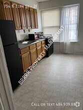Building Photo - 754 N 11th St