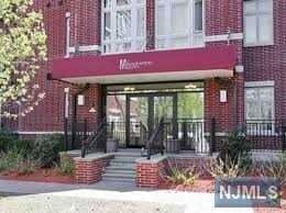 Foto principal - 2227 Riverview Ave