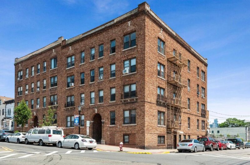 Primary Photo - 1200 Central Ave