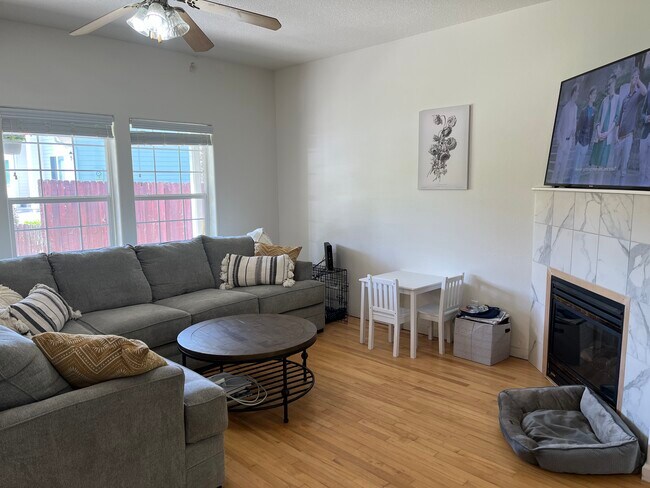 Foto del edificio - 1019 SW 27th Ct