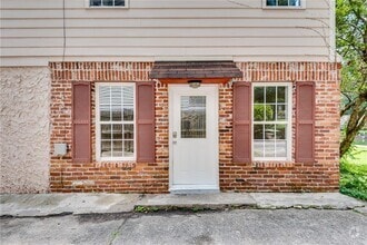 Building Photo - 1174 Gilbert St SE