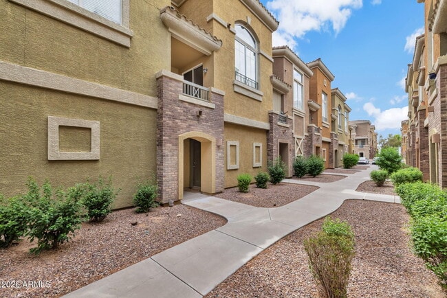 Building Photo - 18250 N Cave Creek Rd