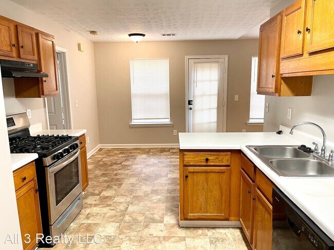 Foto del edificio - 3 br, 2 bath House - 525 Lakecourt Drive