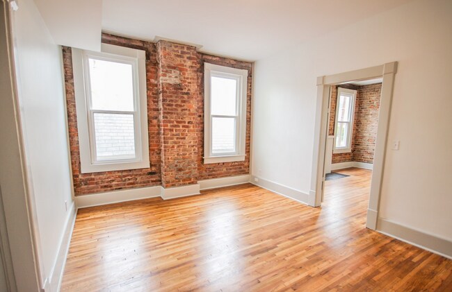 Foto del edificio - Now Available! 2 Bedroom 1 Bathroom in Hig...