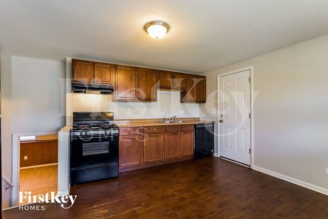 Building Photo - 7022 Lowell Dr