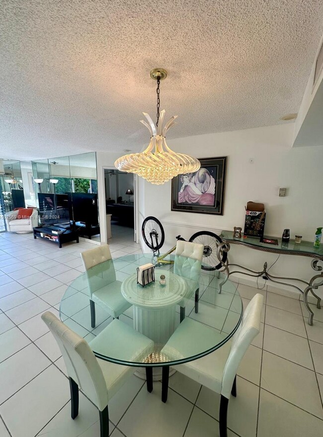 Foto del edificio - 19101 Mystic Pointe Dr