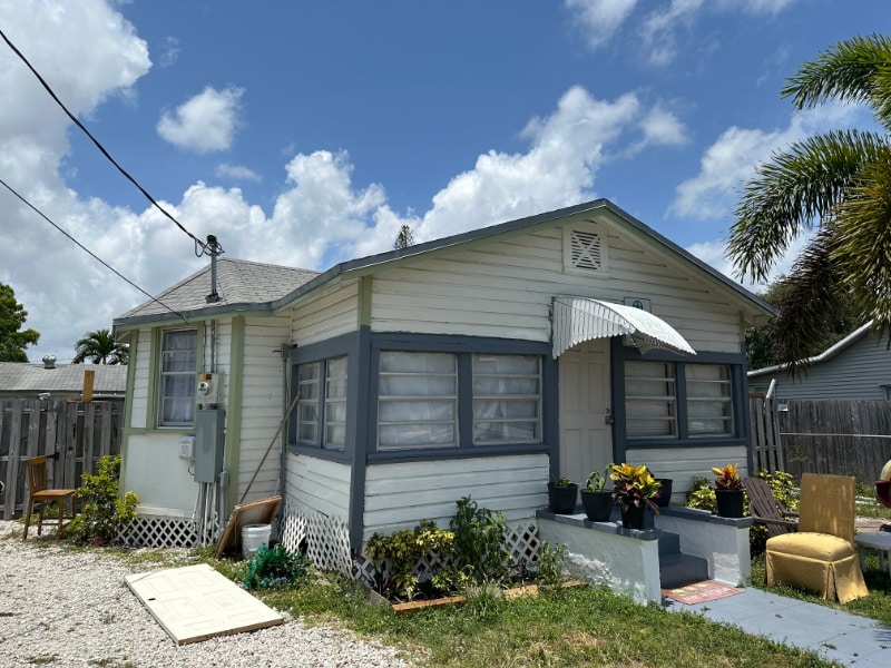 Primary Photo - 233 NW 5th Ave