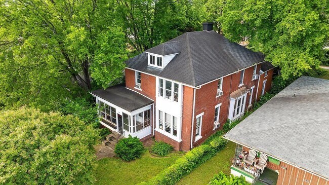 Foto del edificio - 938 Fort Wood St