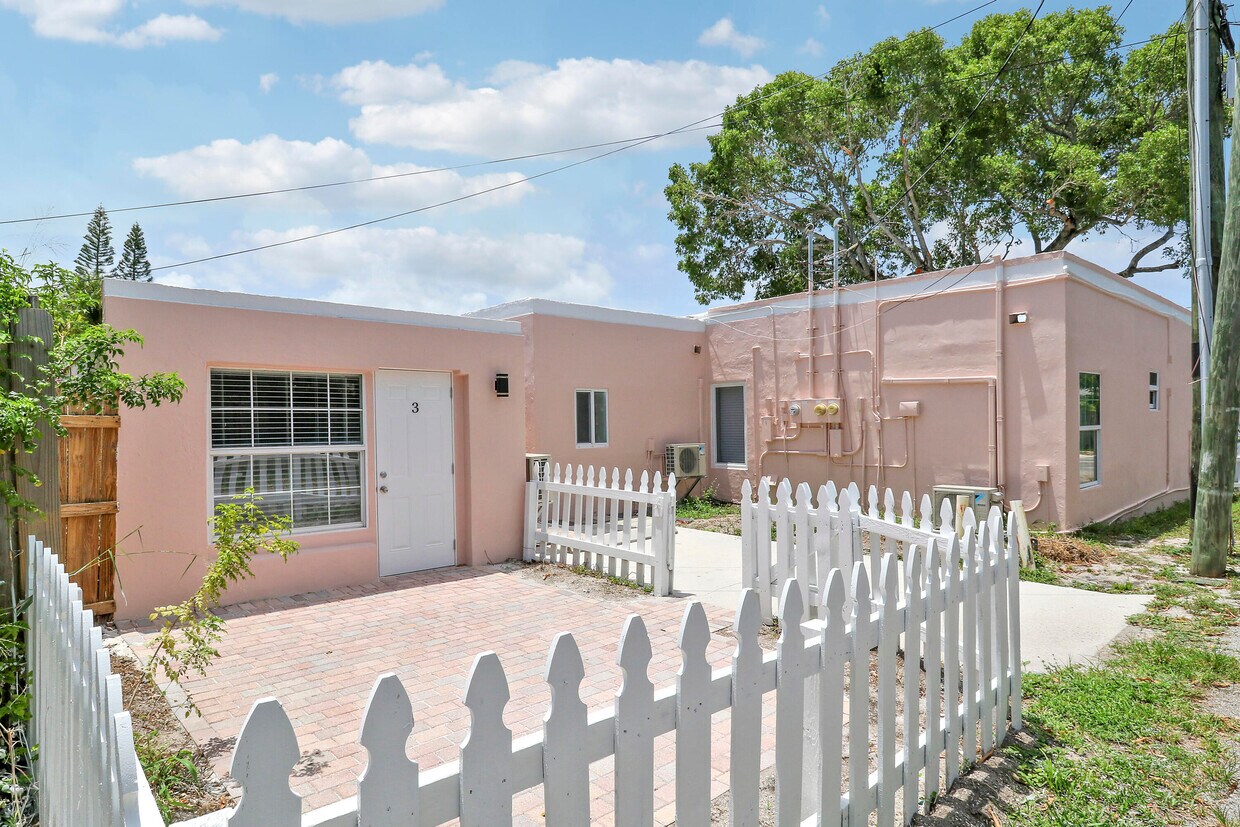 Foto principal - 711 4th Ave S