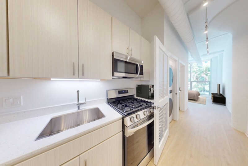 Foto principal - 709 S Clark St