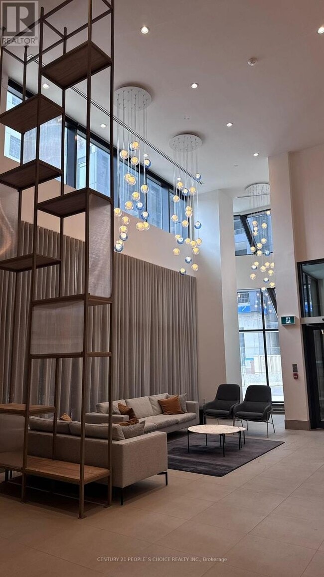 Photo du bâtiment - 4130 Parkside Village Dr