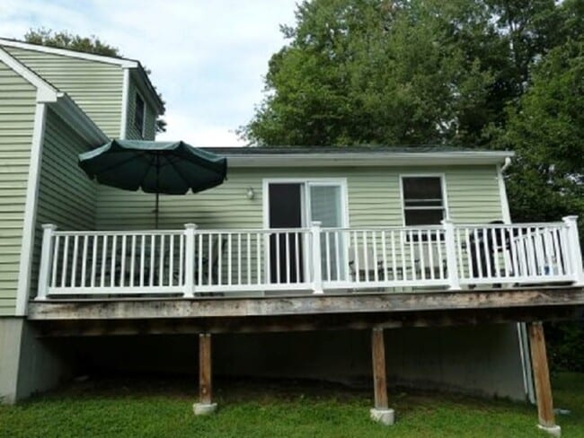 Building Photo - 14 Aroostook Trl