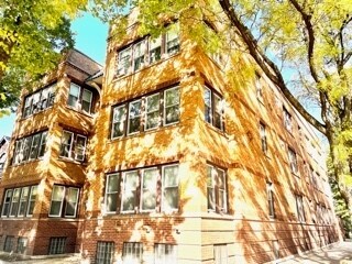 Primary Photo - 2302 W Sunnyside Ave