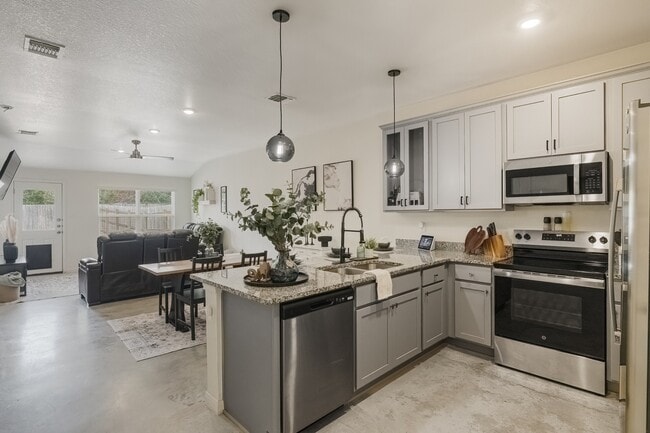 Foto del edificio - 803 Wax Myrtle Ct