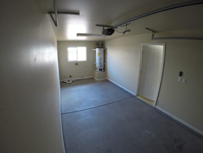 Building Photo - 657 Clover Meadow Ct