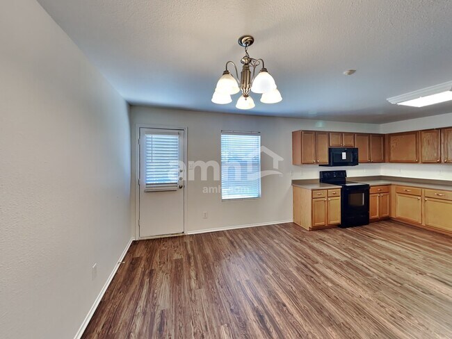 Foto del edificio - 217 N Willow Way
