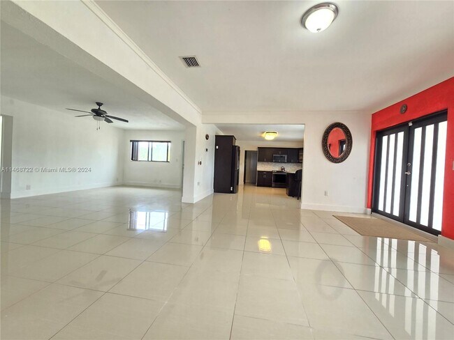 Building Photo - 25600 SW 157th Ave