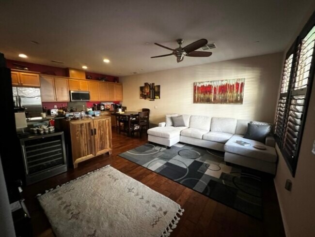 Building Photo - 10653 Golden Willow