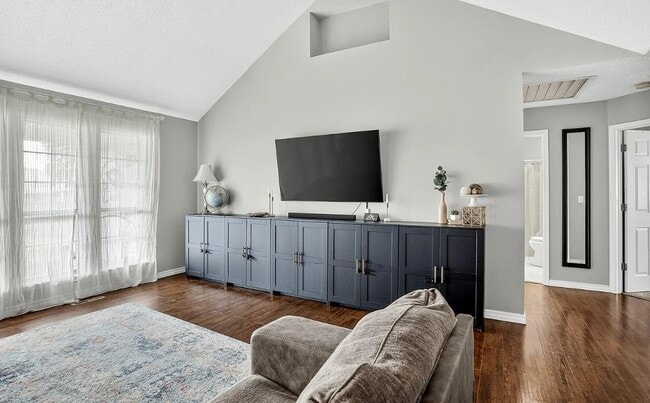 Foto del edificio - 752 S Troy Ave