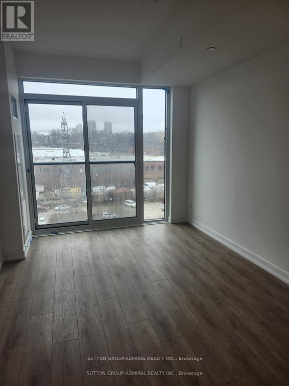 Photo du bâtiment - 500 Dupont St