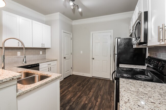 Foto del edificio - 243 Riley Cir