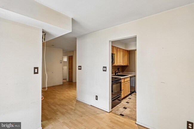 Building Photo - 6005 Majors Ln