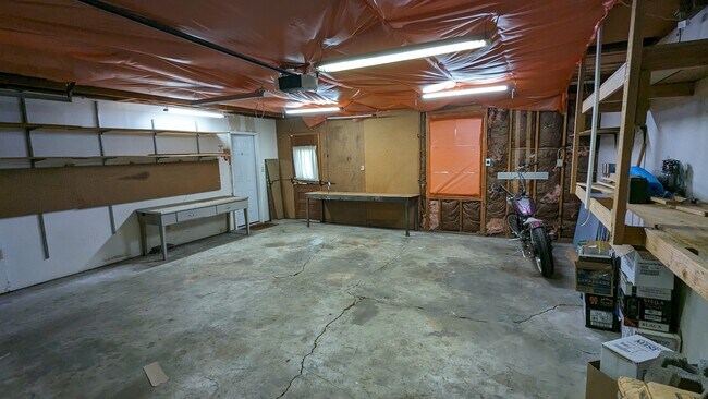 Large 2 sized car garage. - 601 S Richmond Ave