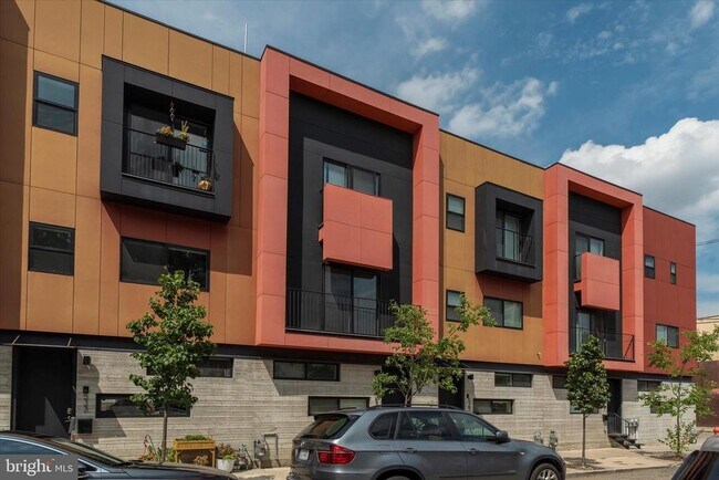 Building Photo - 531 W Jefferson St