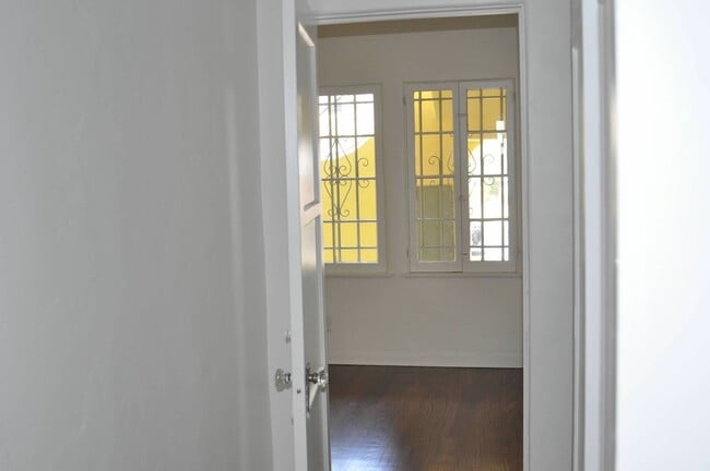 Spacious bedrooms - 1354 S Cloverdale Ave