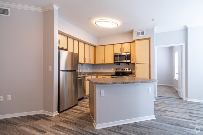 1BR, 1BA - 873SF Kitchen - Club of the Isle