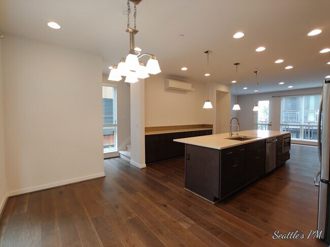 Foto del edificio - Contemporary Home in Bryant for Rent!