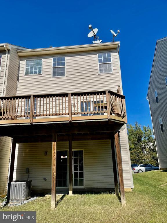 Building Photo - 1047 Lily Way