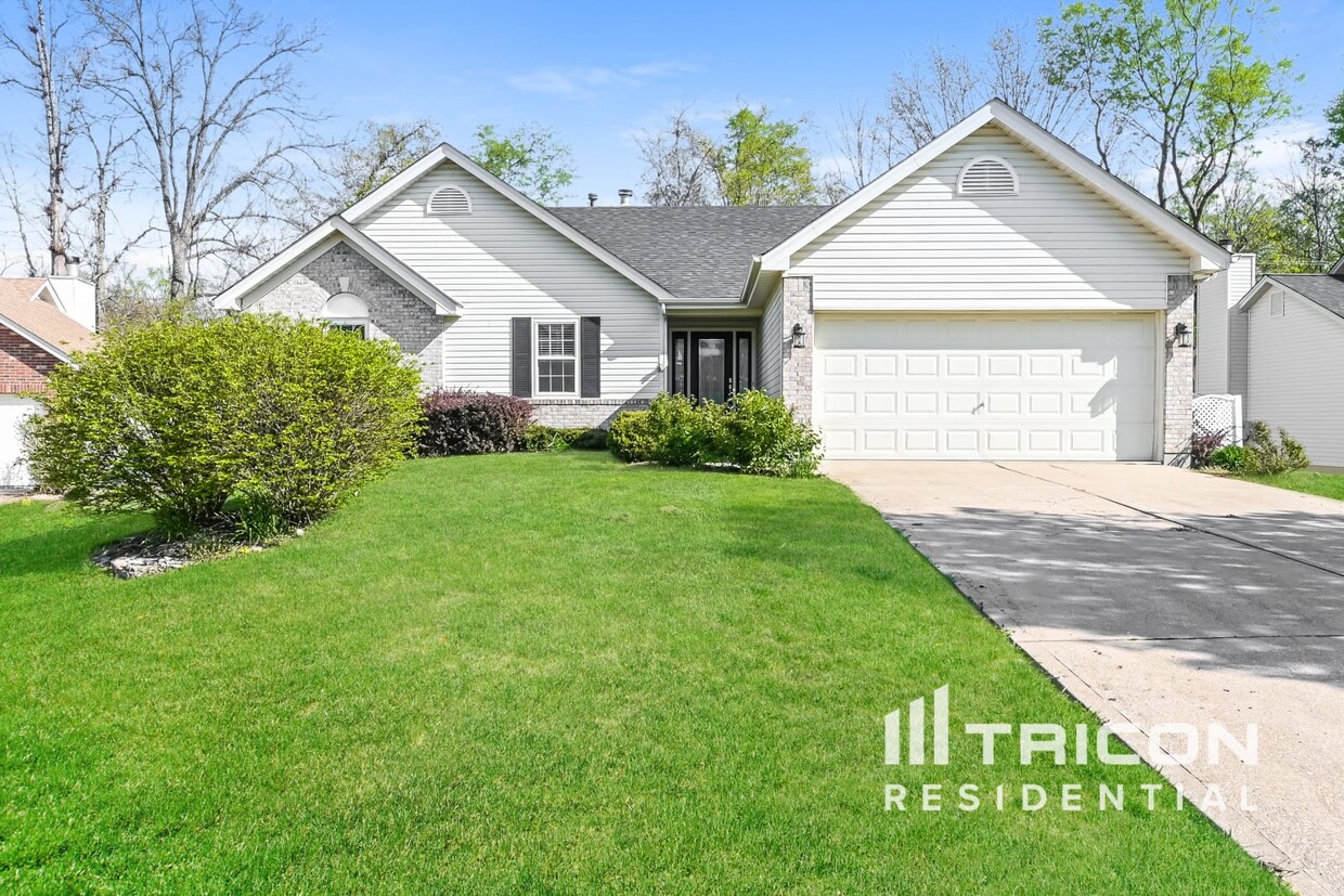 Foto principal - 935 Squirrels Nest Ct
