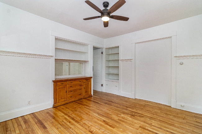 Building Photo - 822 W 35th St