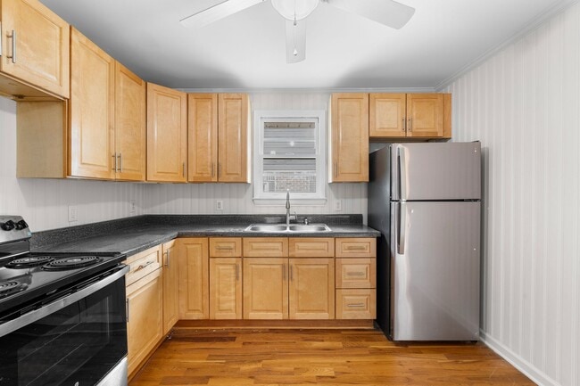 Building Photo - 1036 Seymour Ave